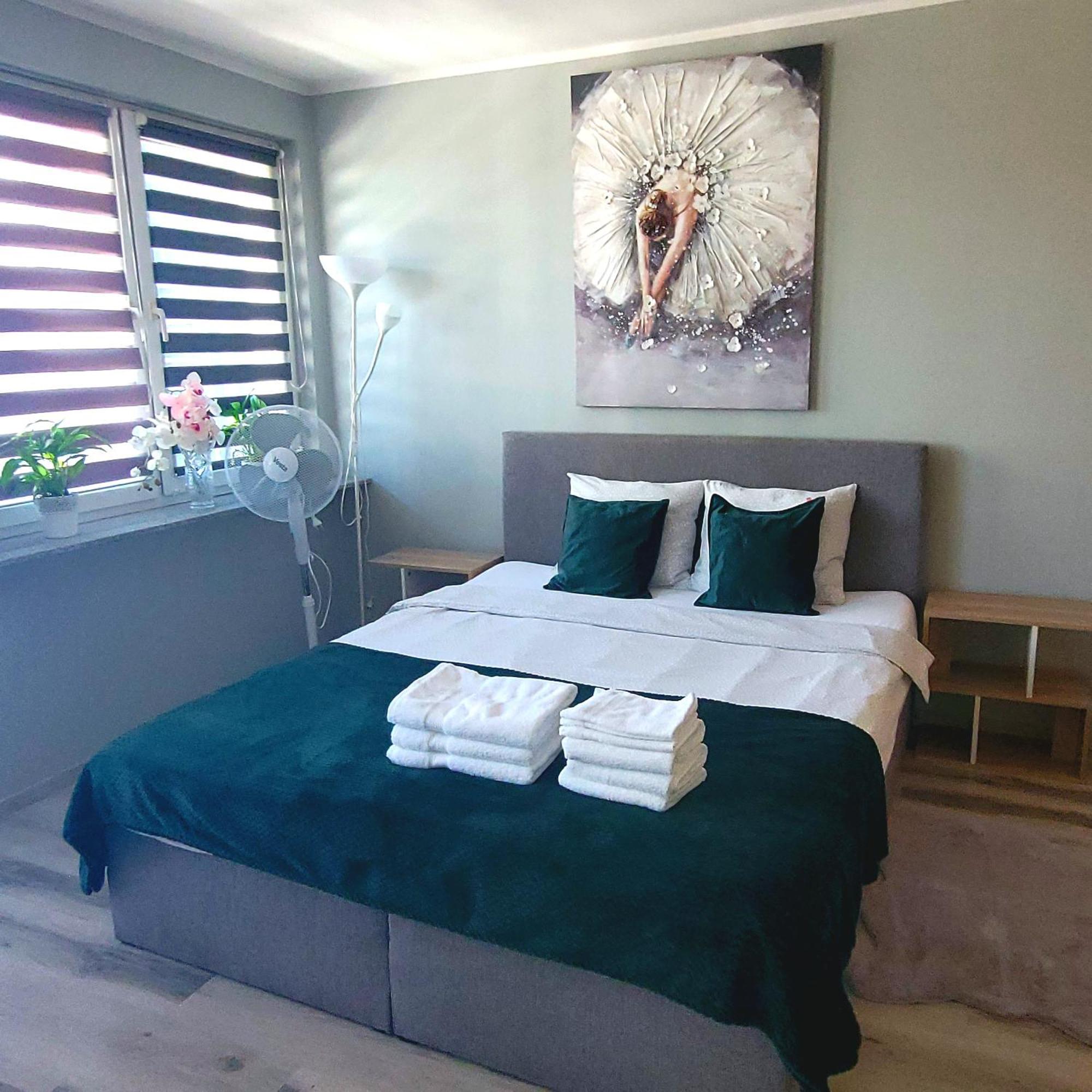 Centrum Chmielna Apartmán *